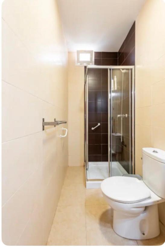 Apartamento En Primera Linea De Playa El Palo Malaga Exterior photo